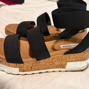 Steve Madden - Bandi Platform Wedge Sandal Black - Size 7.5